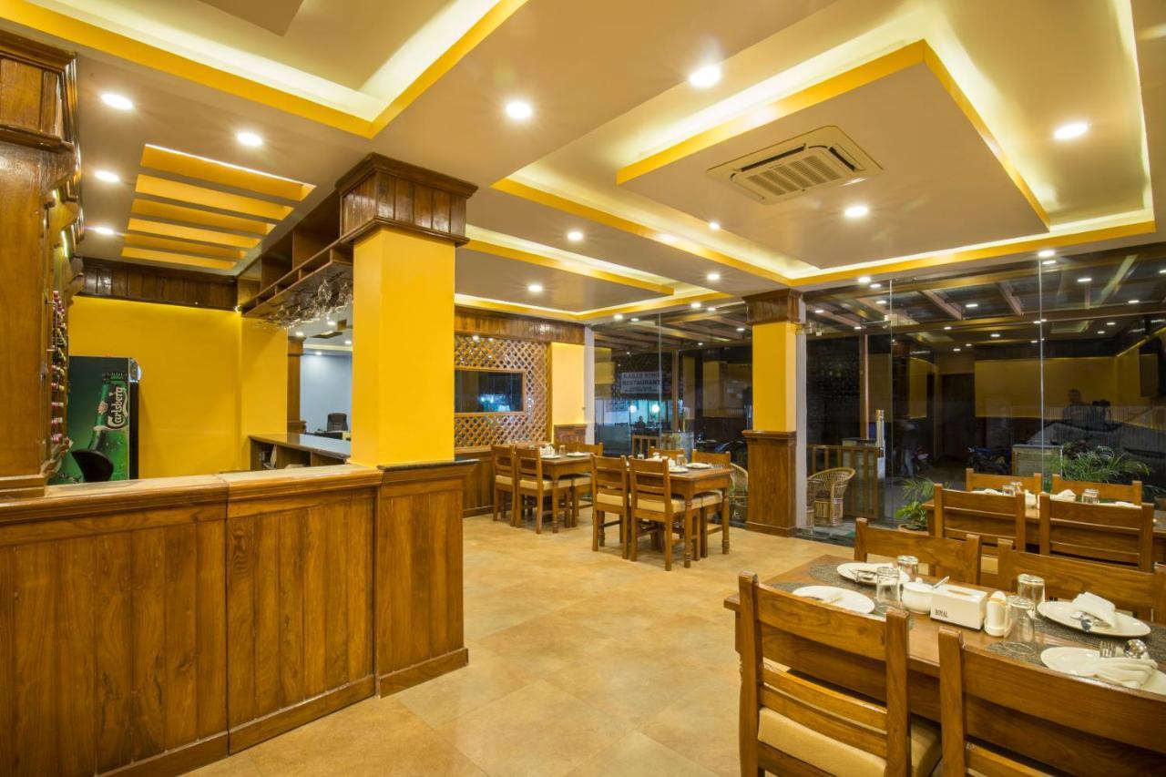 Hotel Lake Shore Pokhara Kültér fotó